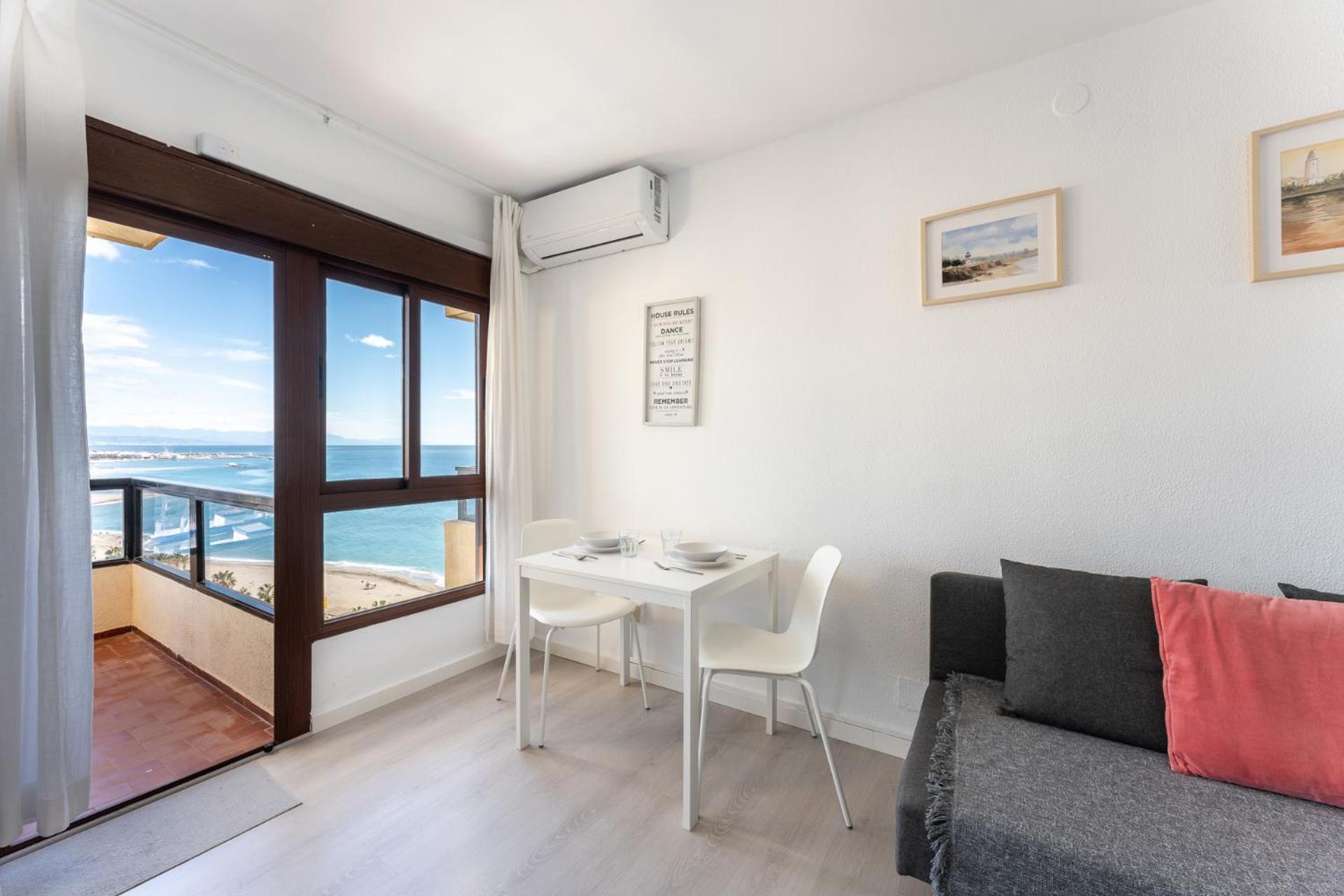 Appartamento BHost - Torrealmádena Benalmádena Esterno foto